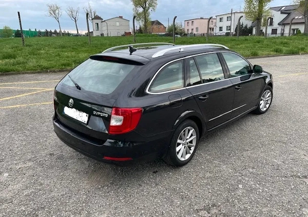 Skoda Superb cena 34000 przebieg: 335000, rok produkcji 2013 z Luboń małe 704